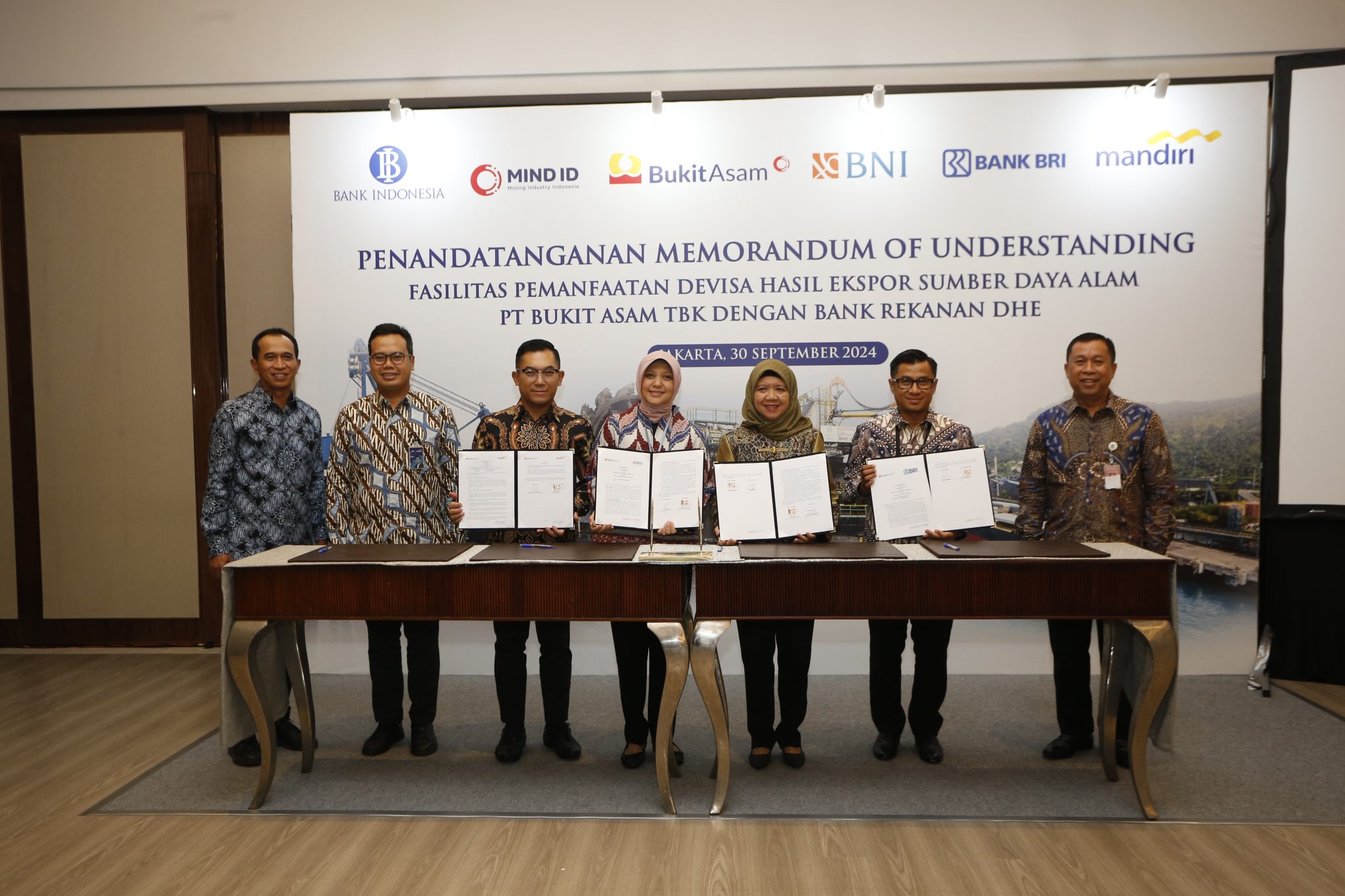 Penandatanganan-Perjanjian-Fasilitas-Pemanfaatan-DHE-2-2048x1365