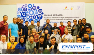 Teks paragraf Anda (8)