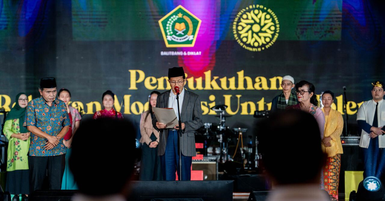 1735347696-ezgif.com-resize