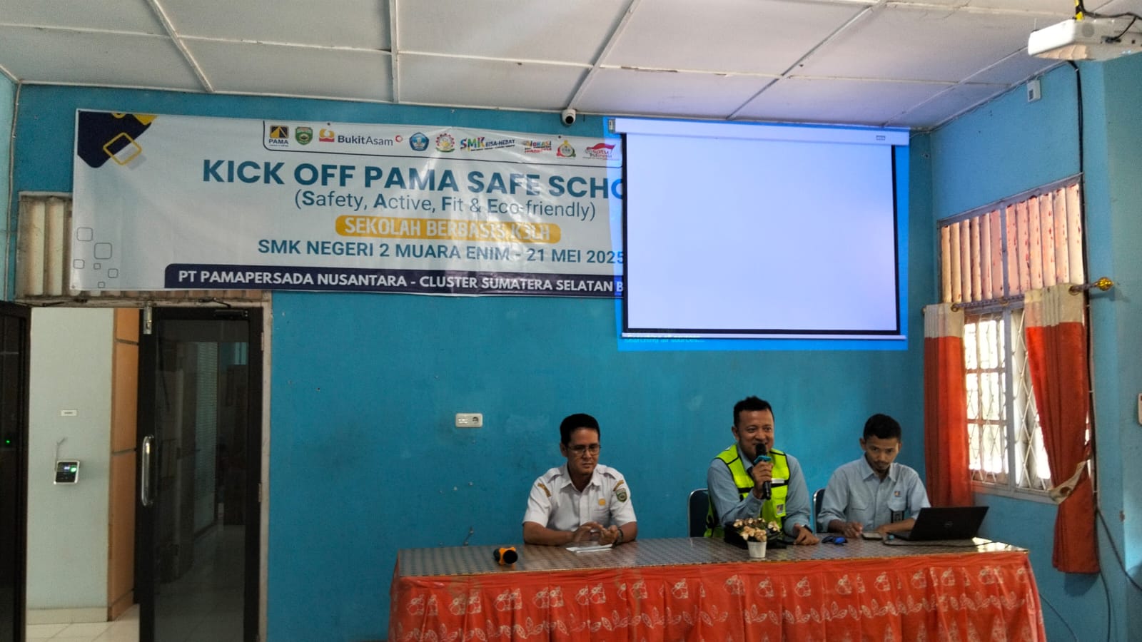 WhatsApp Image 2025-05-21 at 12.20.03 (1)