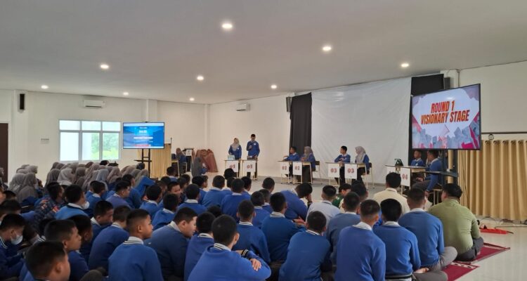 Penyampaian Visi Misi peserta pemilihan OSIS SMP Bukit Asam Tanjung Enim./red